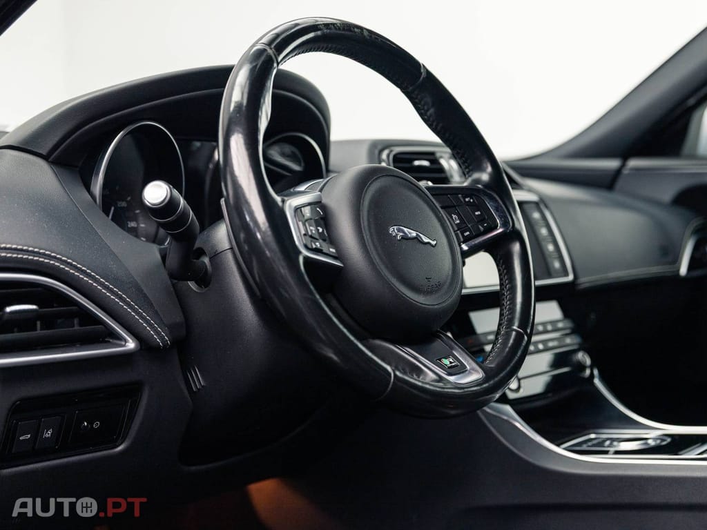 Jaguar XE 2.0 D R-Sport Aut.