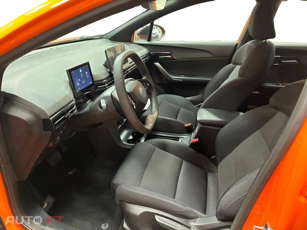 MG MG4 EV Standard 2WD