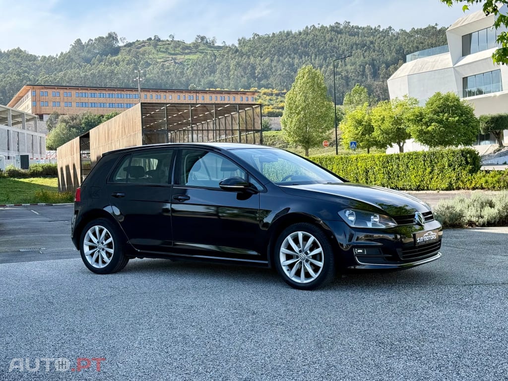 Volkswagen Golf 1.6 TDi Highline DSG