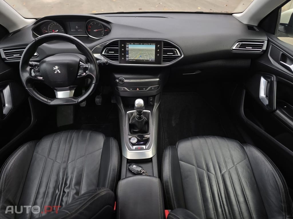 Peugeot 308 1.6 BlueHDi Allure J17