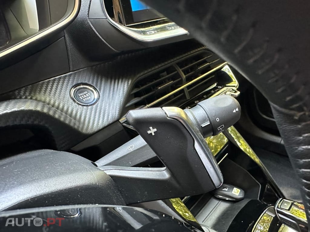 Peugeot 2008 1.2 PureTech Allure Pack EAT8