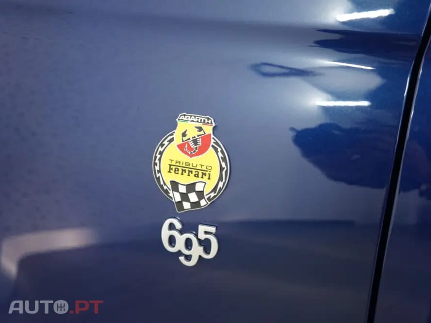 Abarth 695 Outro