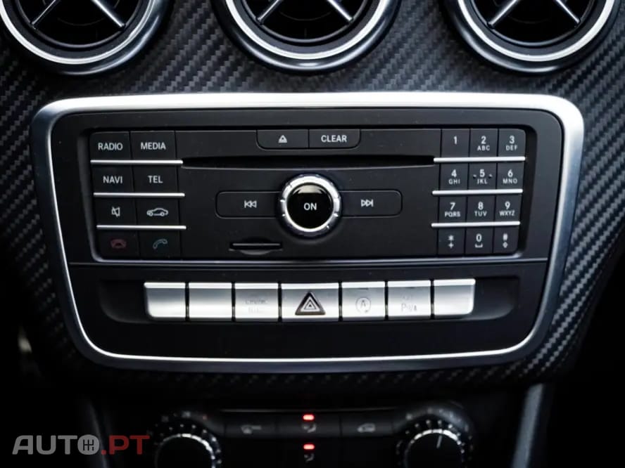 Mercedes-Benz A 180 d AMG Line