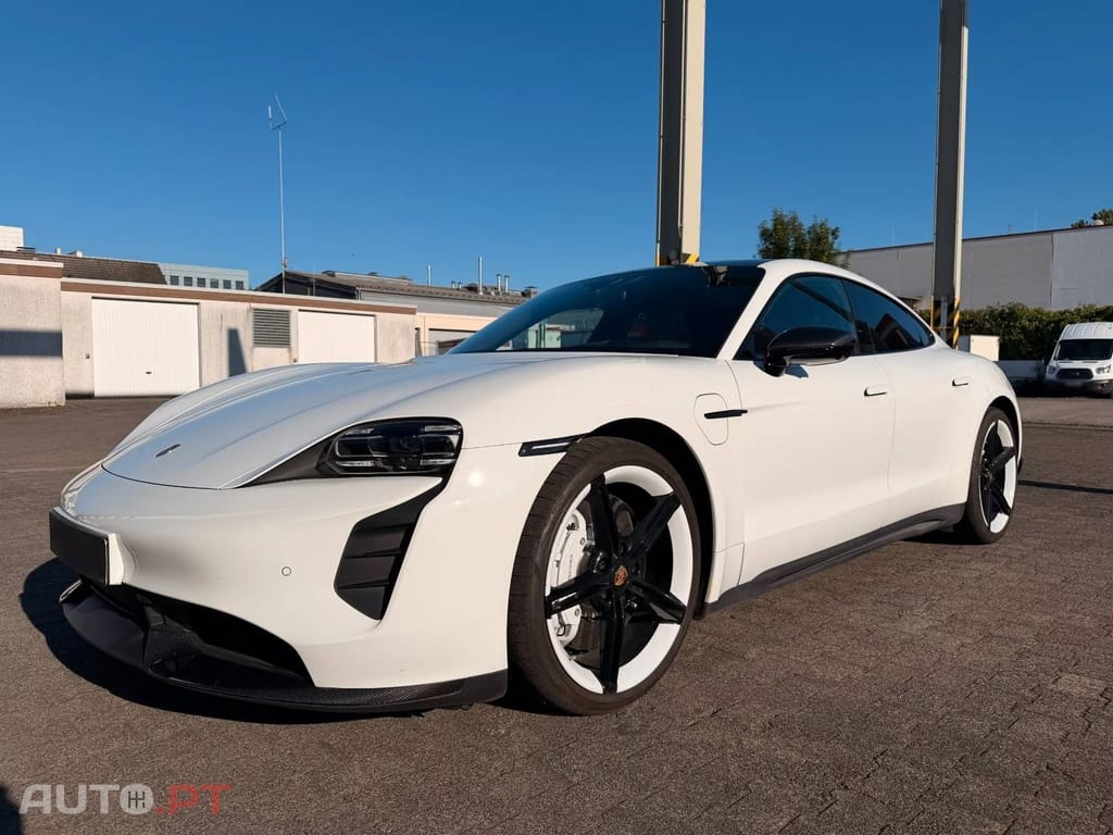 Porsche Taycan 79 kWh