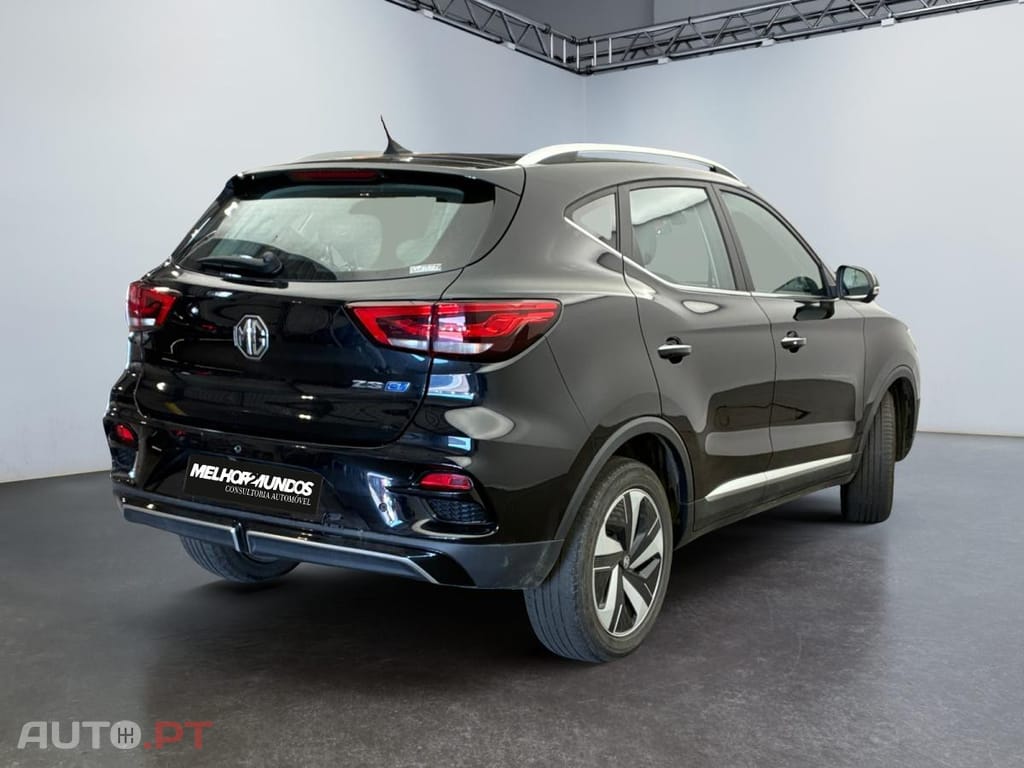 MG ZS EV 72.6 kWh Luxury