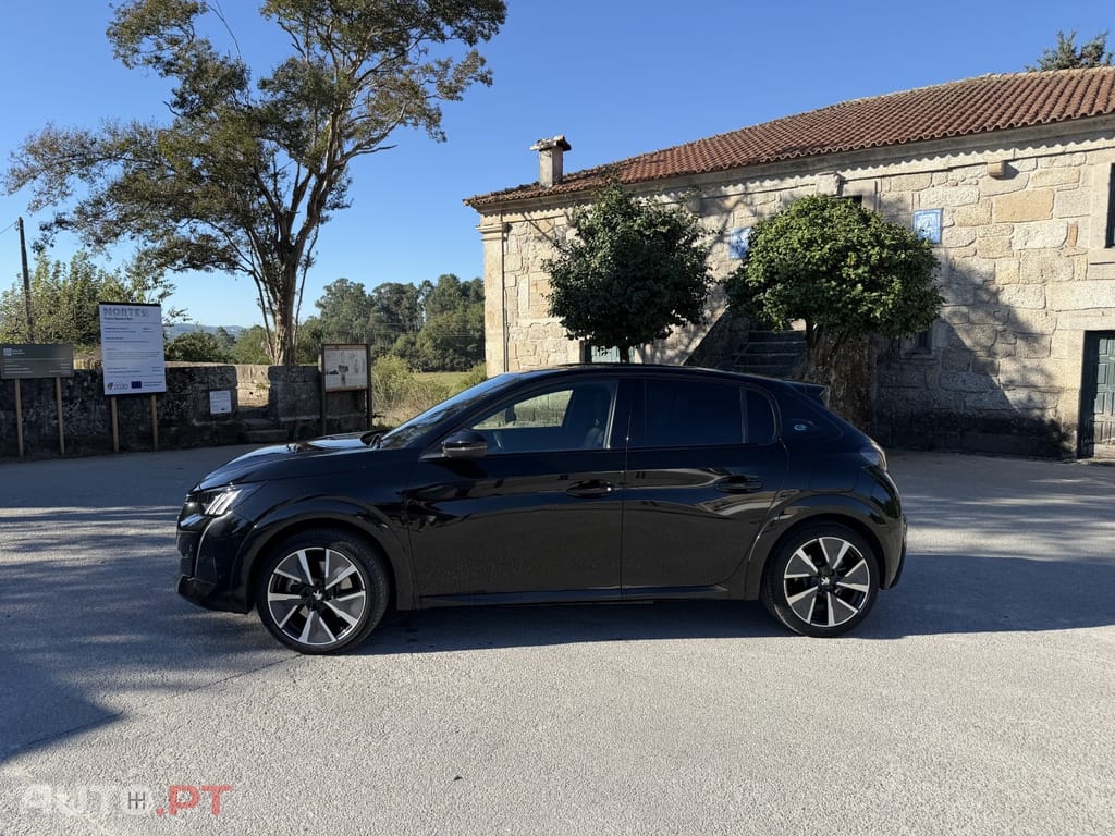 Peugeot E-208 50 kWh GT Line