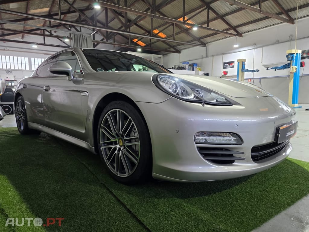 Porsche Panamera S Hybrid
