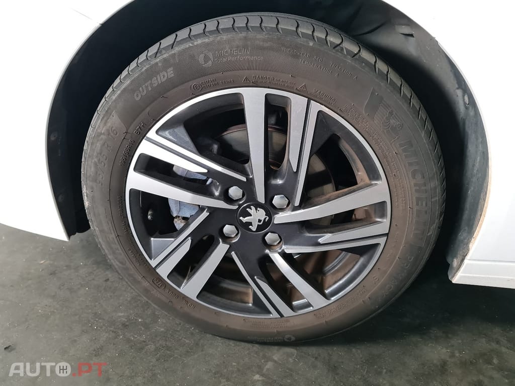 Peugeot 208 1.5 BlueHDi Allure