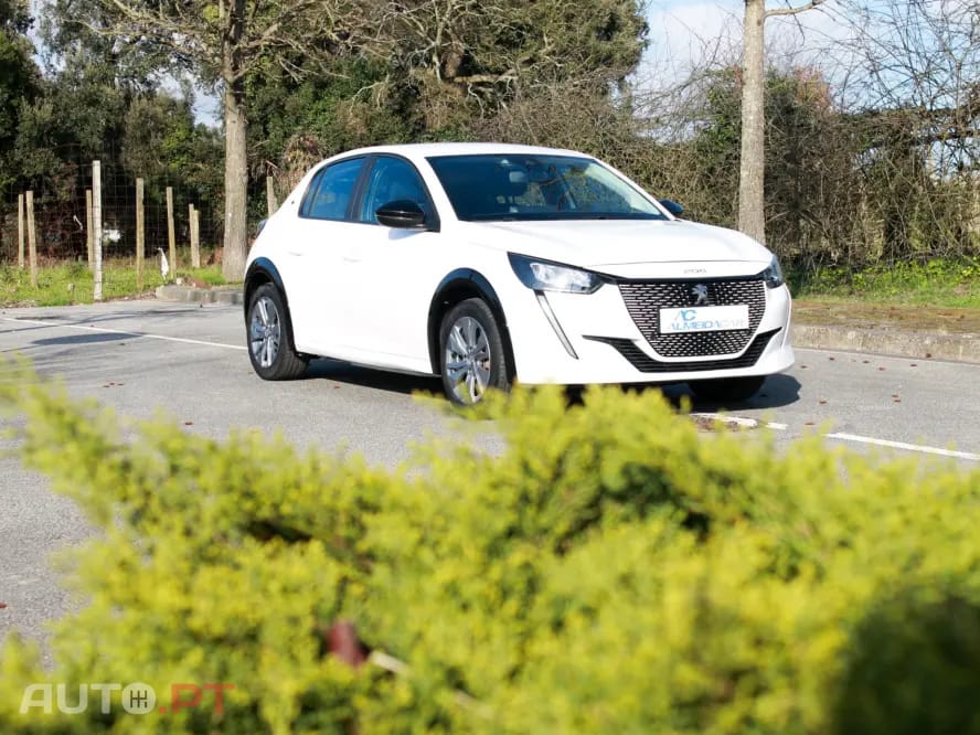 Peugeot E-208 50 kWh Active Pack