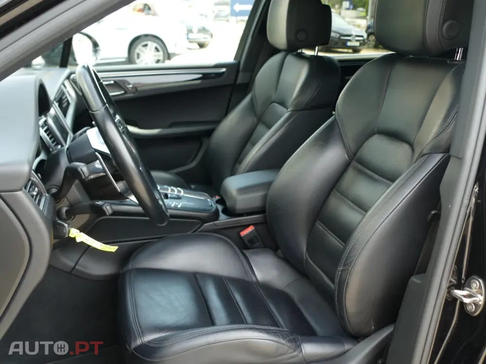 Porsche Macan S