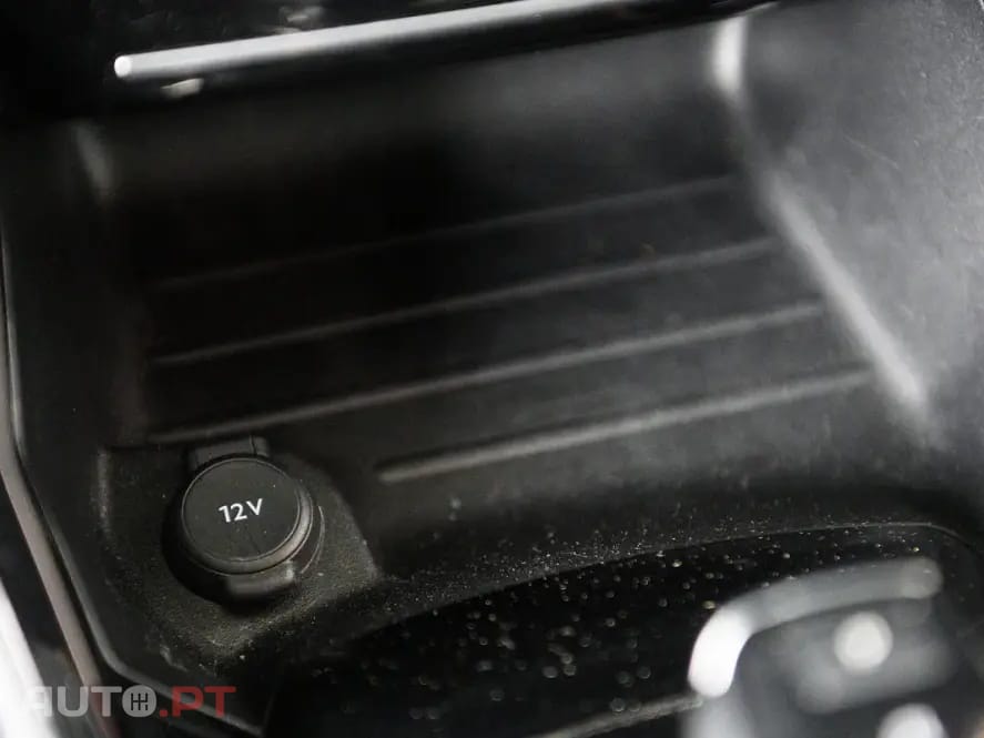 Peugeot E-2008 50 kWh Allure Pack