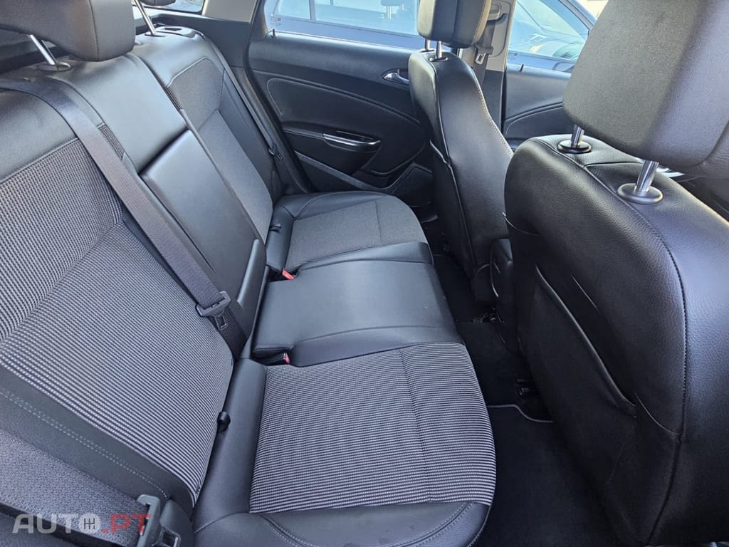 Opel Astra 1.7 CDTi Cosmo Start/Stop