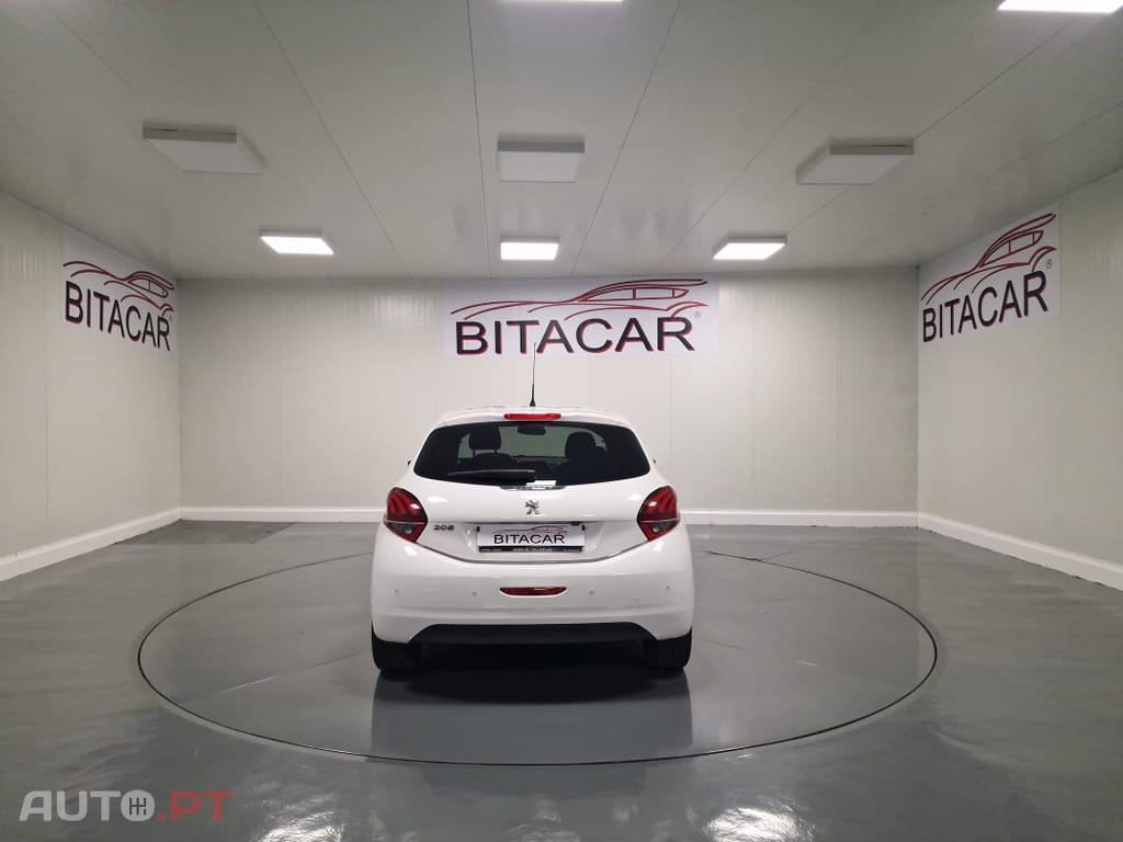 Peugeot 208 1.6 BlueHDi Style