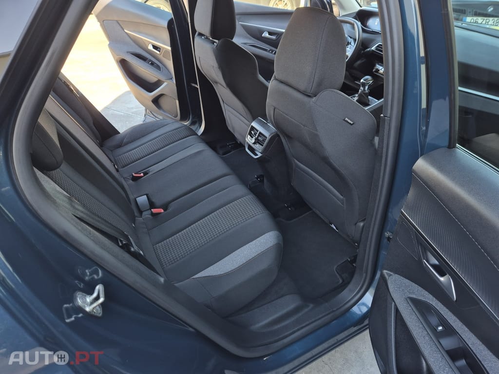 Peugeot 3008 1.5 BlueHDi Active Pack