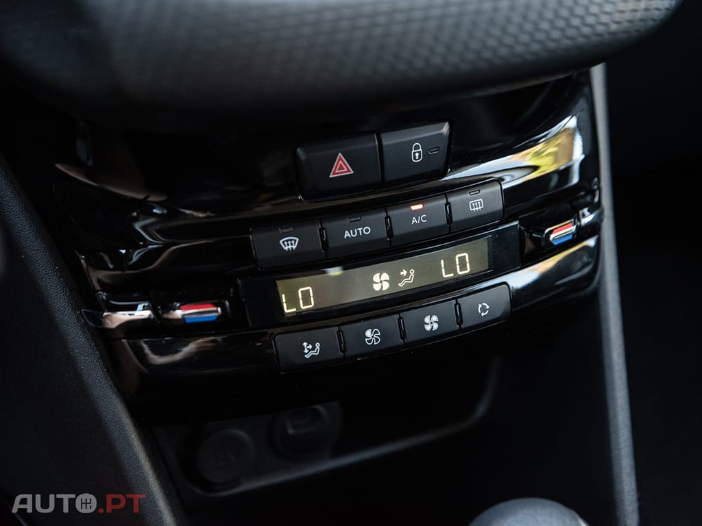 Peugeot 2008 1.2 PureTech Allure EAT6