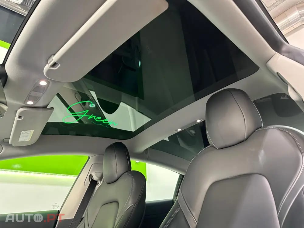 Tesla Model 3 Standard Range Plus RWD
