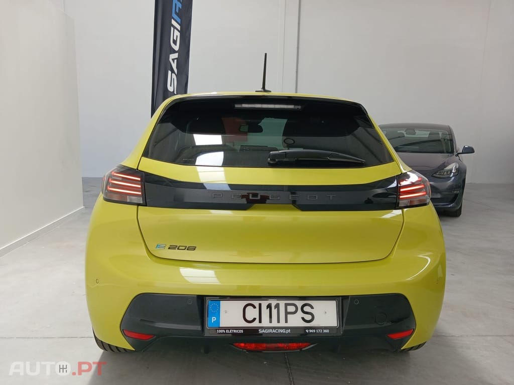 Peugeot E-208 50 kWh Style