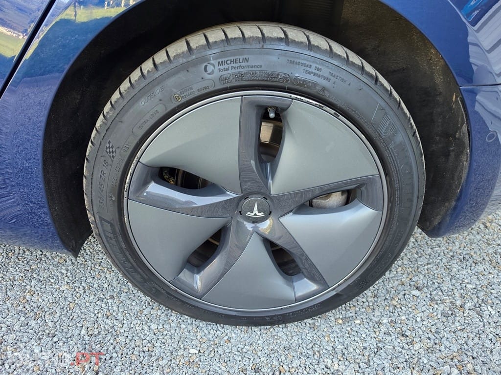 Tesla Model 3 Standard Range Plus RWD