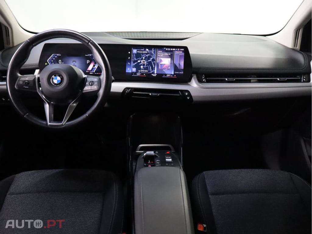 BMW 218 i Auto
