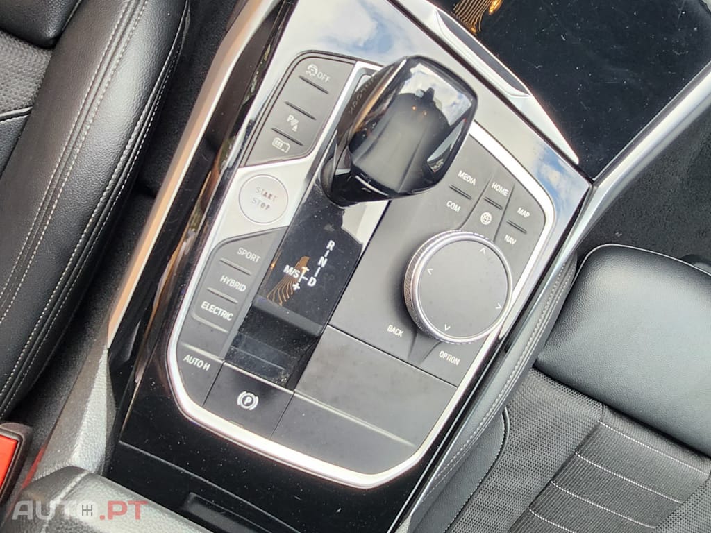 BMW 330 e Line Sport Auto