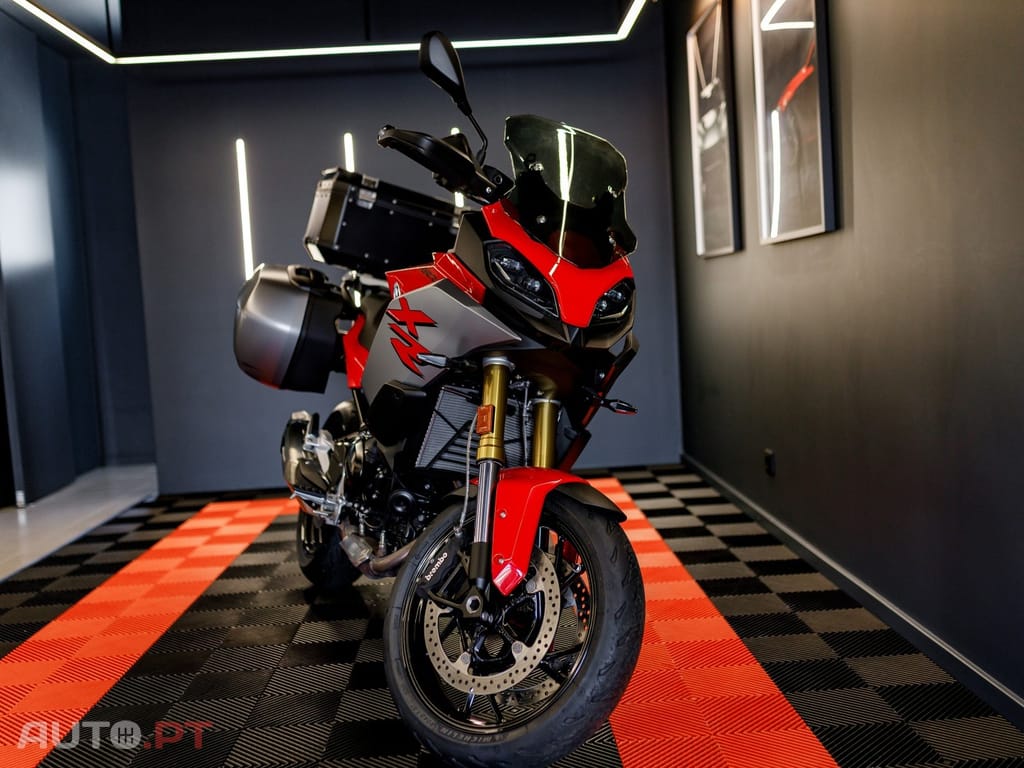 BMW F 4R90