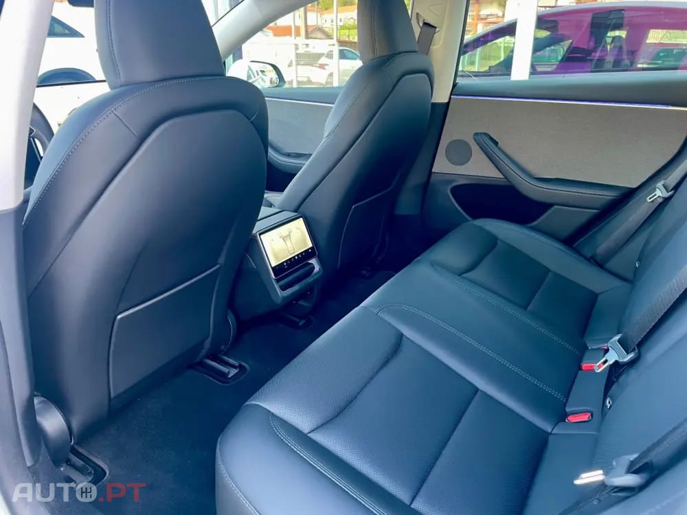 Tesla Model 3 Tração Traseira