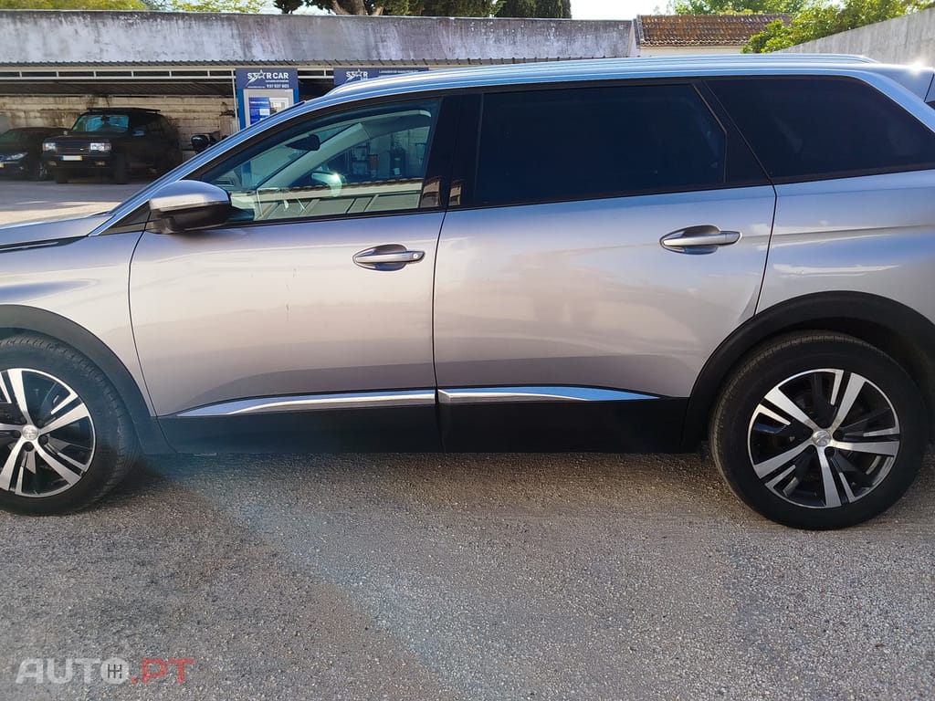 Peugeot 5008 Allure 1.6 BlueHDI 120Cv