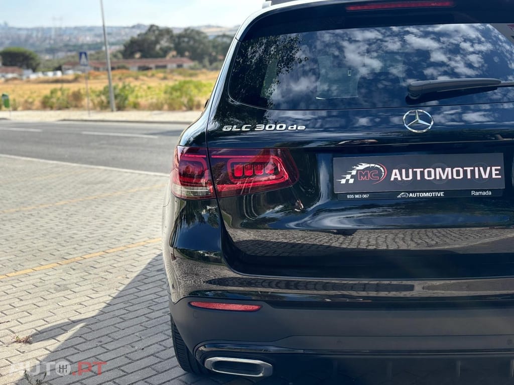 Mercedes-Benz GLC 300 de 4Matic 9G-TRONIC AMG Line
