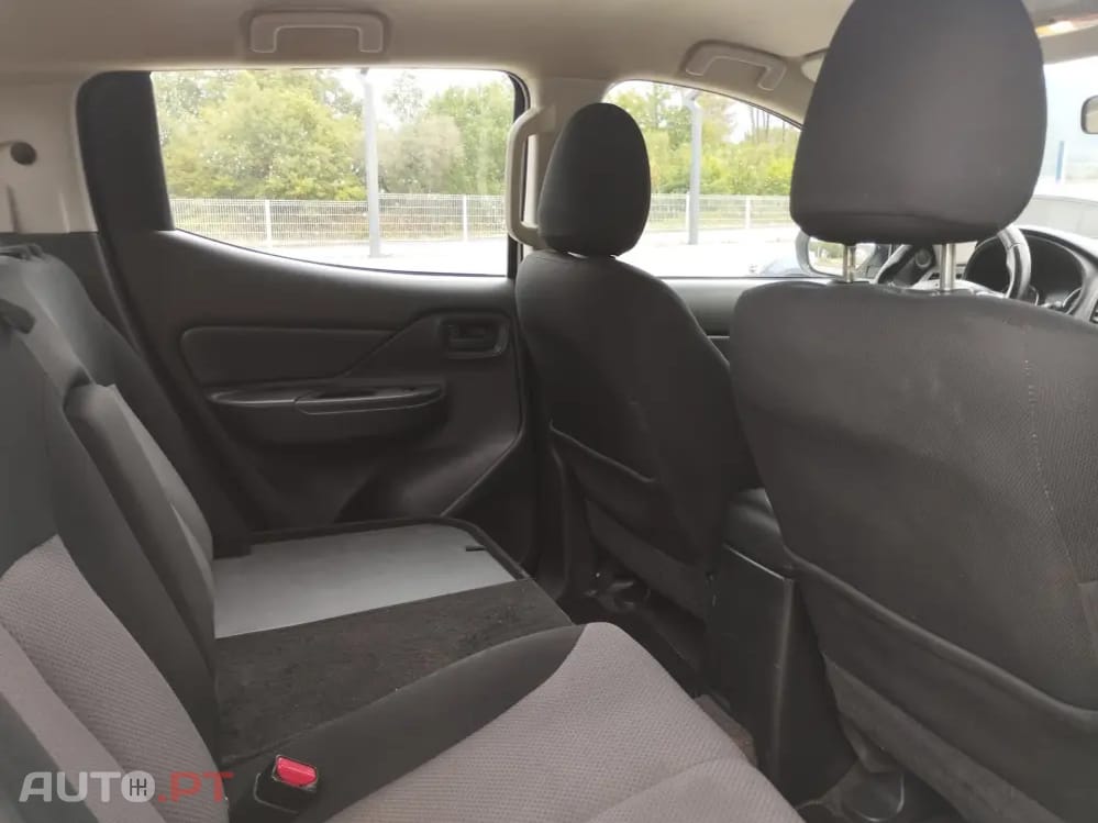 Mitsubishi L200 2.3 DI-D Space Cab Invite 4WD