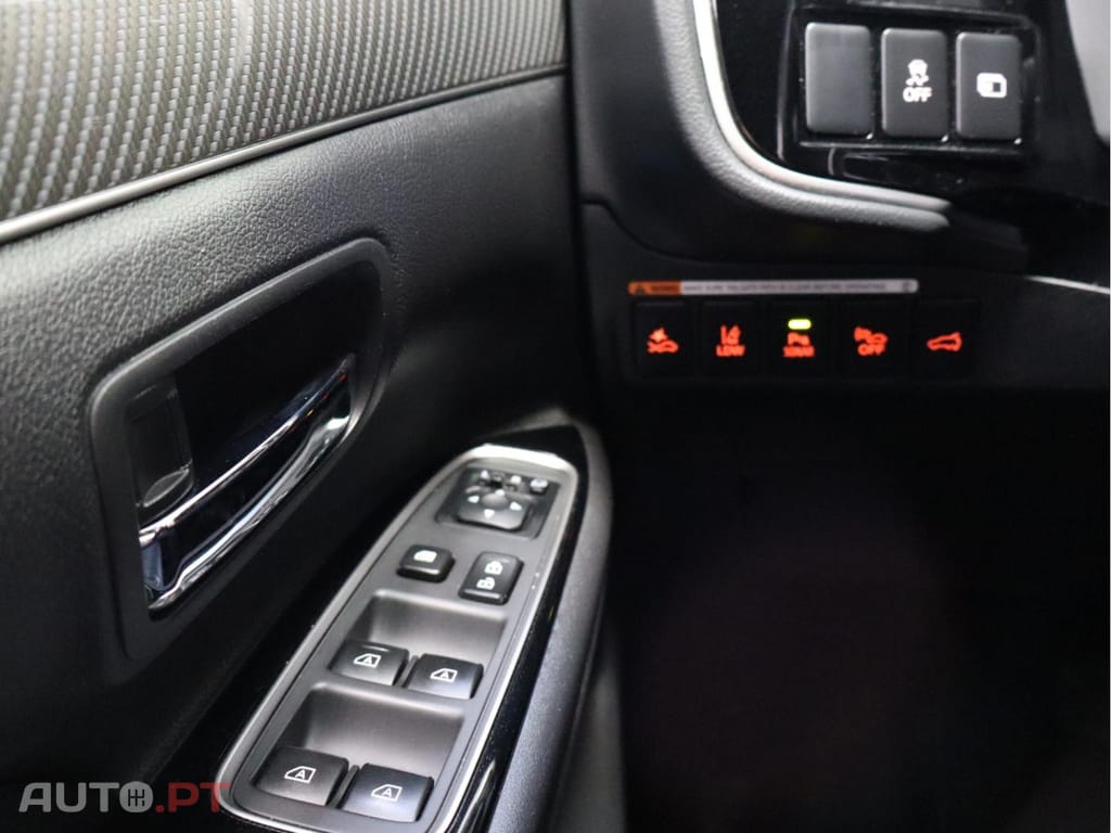 Mitsubishi Outlander 2.4 PHEV Instyle