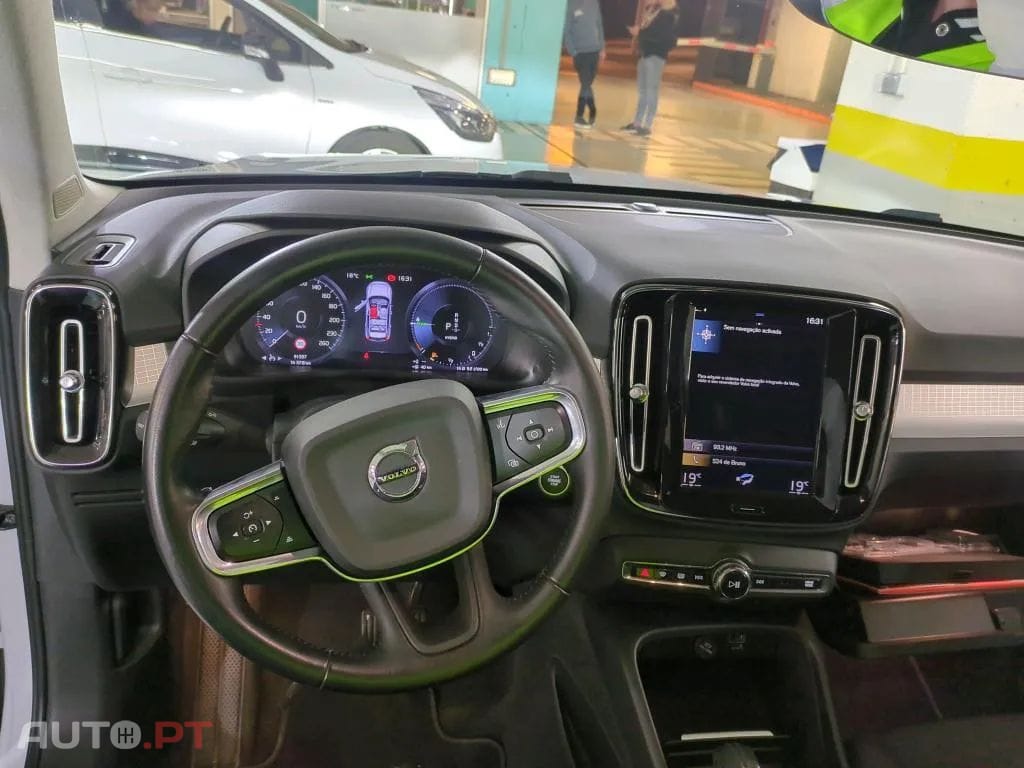 Volvo XC40 1.5 T5 PHEV R-Design Expression