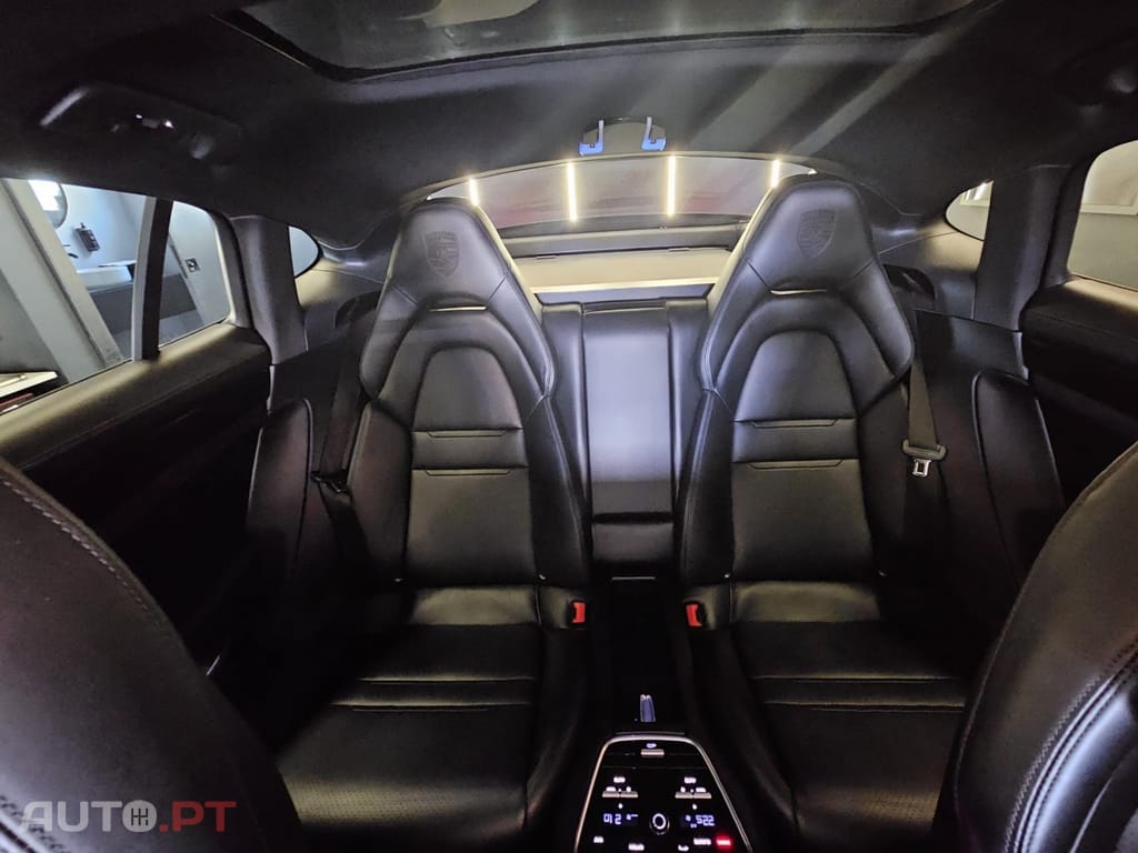 Porsche Panamera 4 E-Hybrid