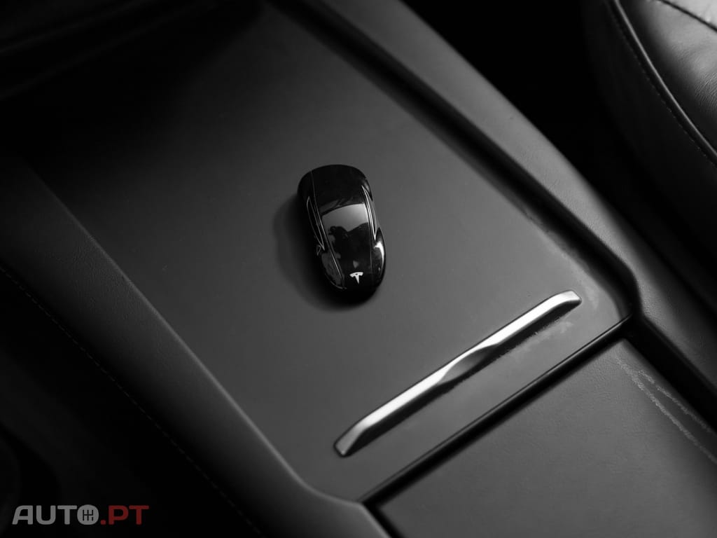 Tesla Model S 90D