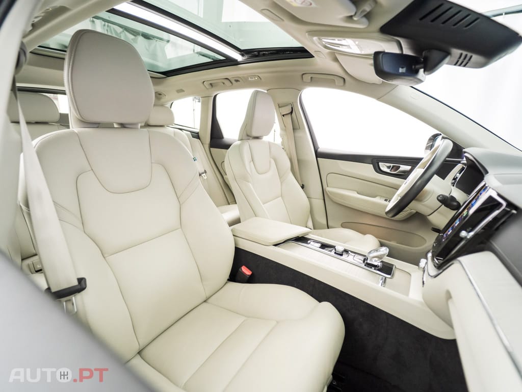 Volvo XC60 2.0 T6 PHEV Inscription AWD