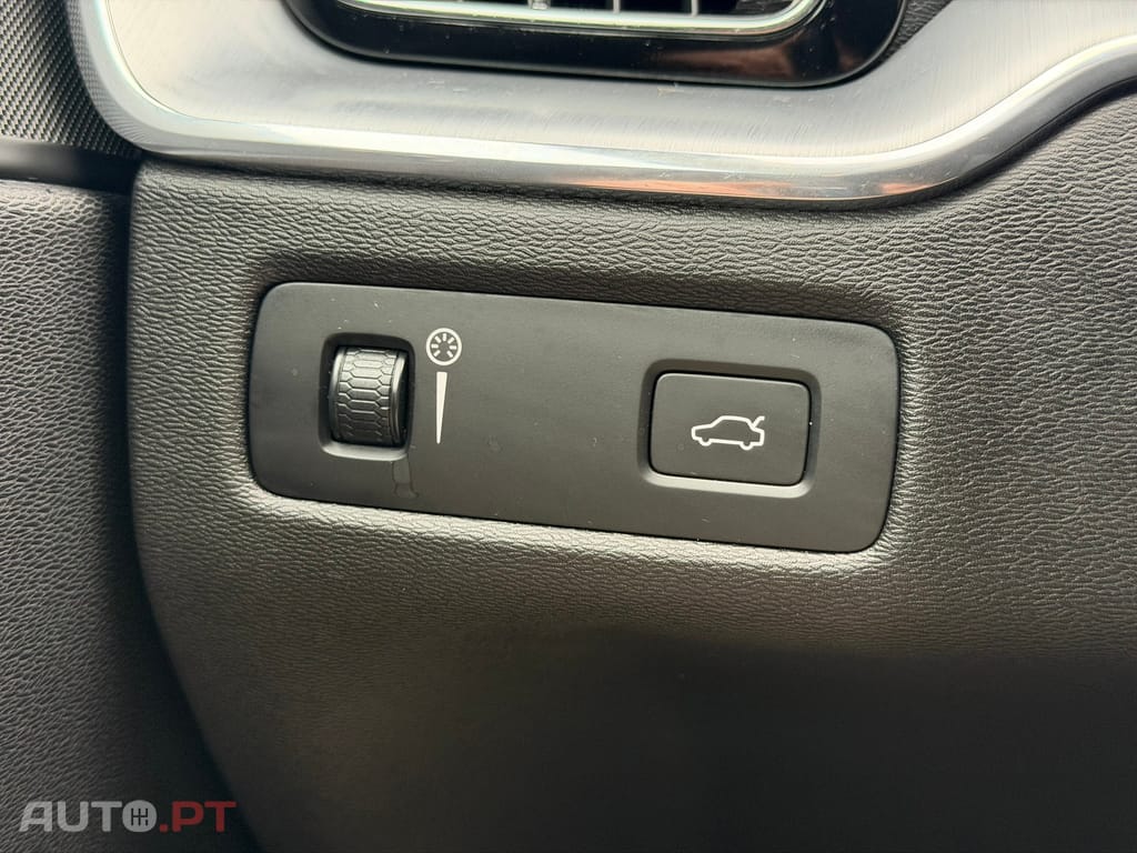 Volvo XC60 2.0 D4 Momentum Geartronic