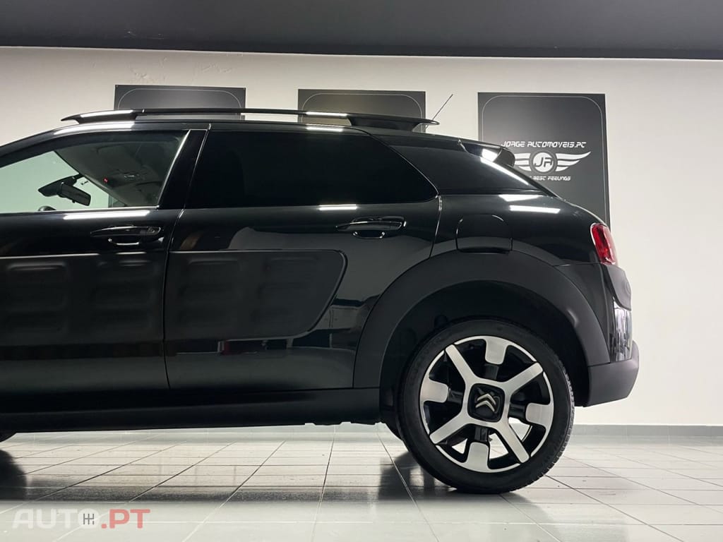 Citroen C4 Cactus 1.6 BlueHDi Shine