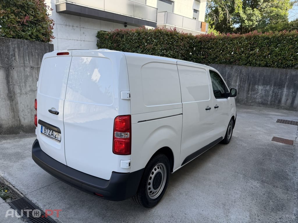 Peugeot Expert 1.5 BlueHDi L2H1 Premium Standard