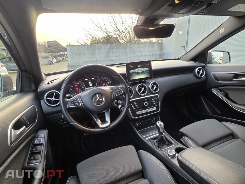Mercedes-Benz A 180 d — fotografia 17
