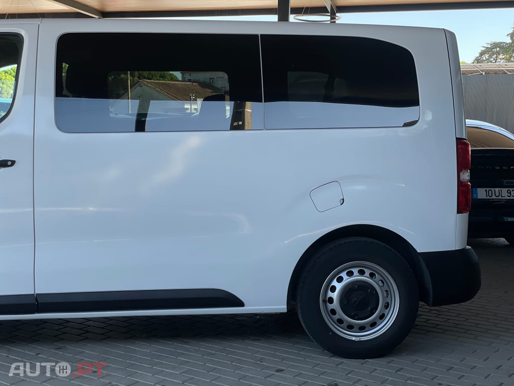 Peugeot Traveller 1.5 BlueHDi L2H1 Active Standard