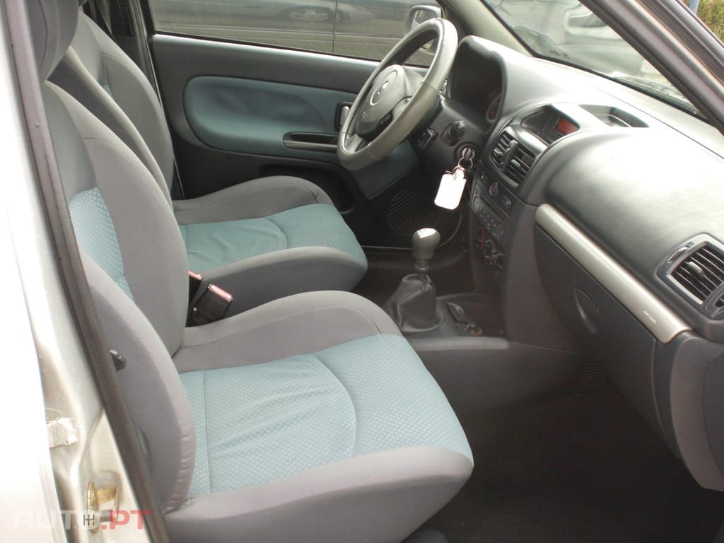 Renault Clio 1.2 16V Expression