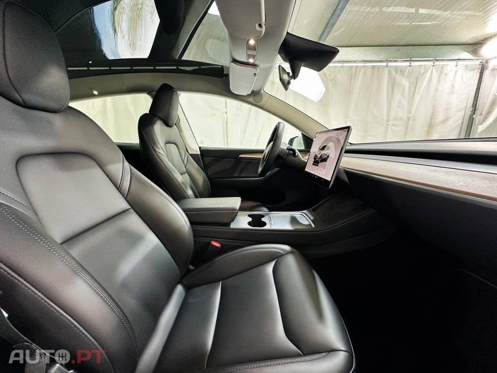 Tesla Model Y Long Range Dual Motor AWD