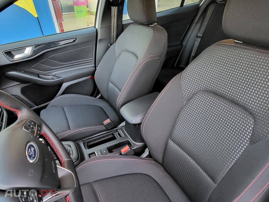 Ford Focus 1.0 EcoBoost MHEV ST-Line