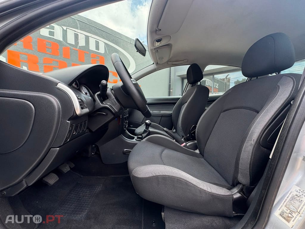 Peugeot 206 1.1 Trendy — fotografia 7