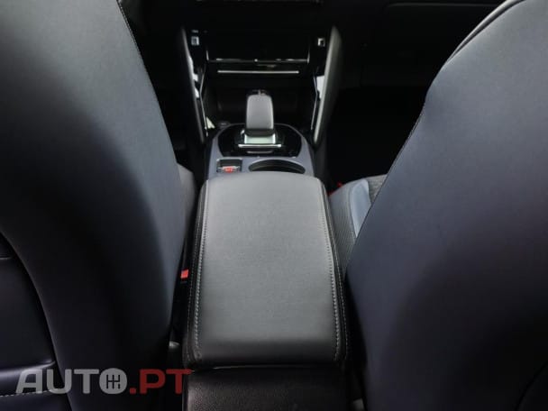 Peugeot E-2008 50 kWh Allure Pack