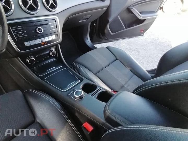 Mercedes-Benz CLA 200 MZBA1502