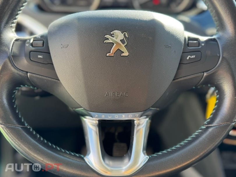 Peugeot 2008 PureTech 110 Stop&Start UrbanCross