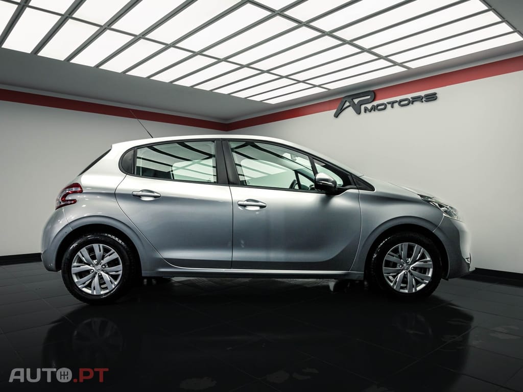 Peugeot 208 1.2 VTi Access