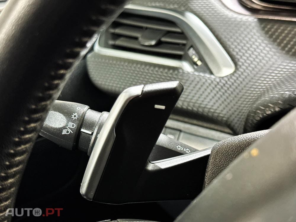 Peugeot 2008 1.6 e-HDi Allure 2-Tronic