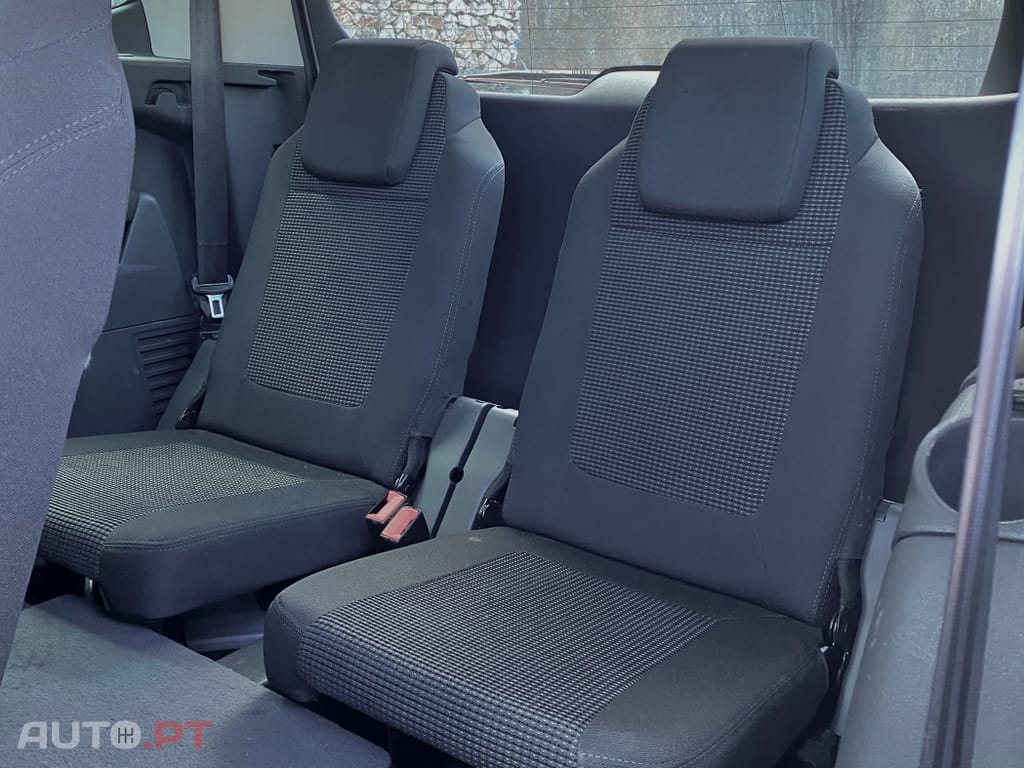 Peugeot 5008 1.6 HDi Business Line CMP6