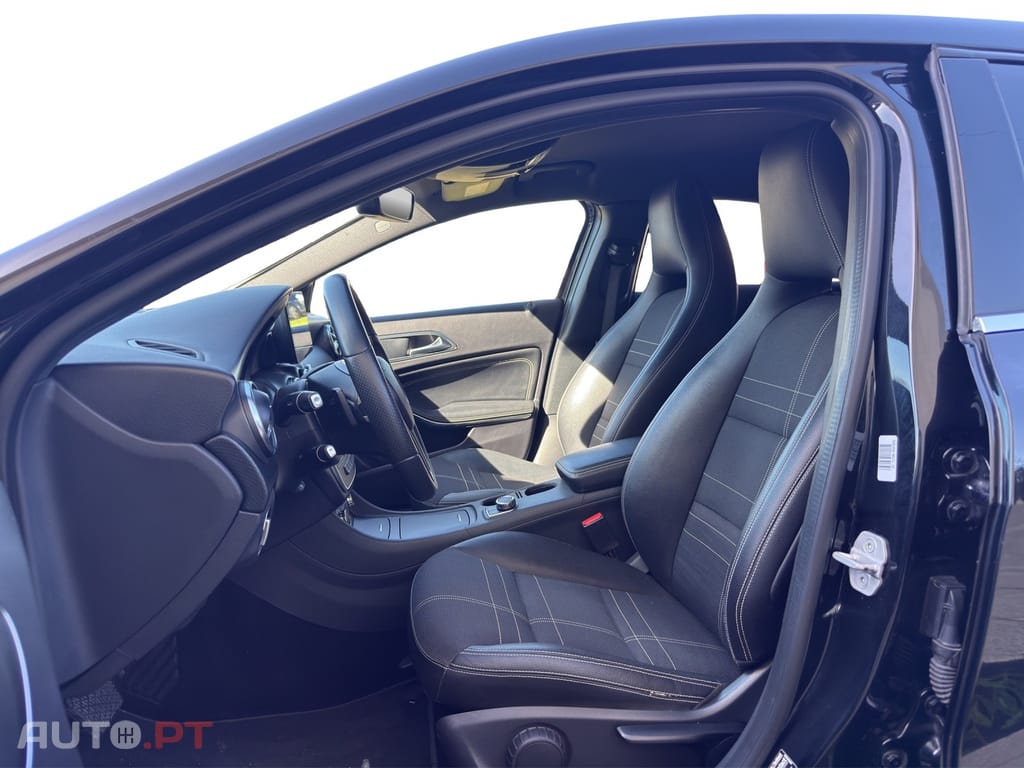 Mercedes-Benz A 180 7G-DCT Urban